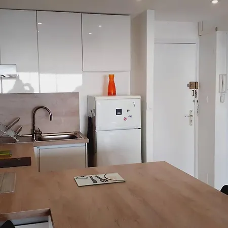 Apartment Renove 3 Pieces Avec Parking Et Clim, Proche - Fr-1-782-72 Le Barcares